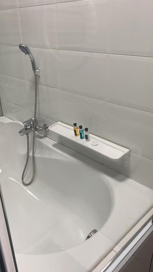 The Cabyn Otel Adenta Dış mekan fotoğraf