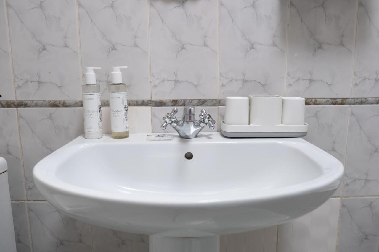 The Cabyn Otel Adenta Dış mekan fotoğraf